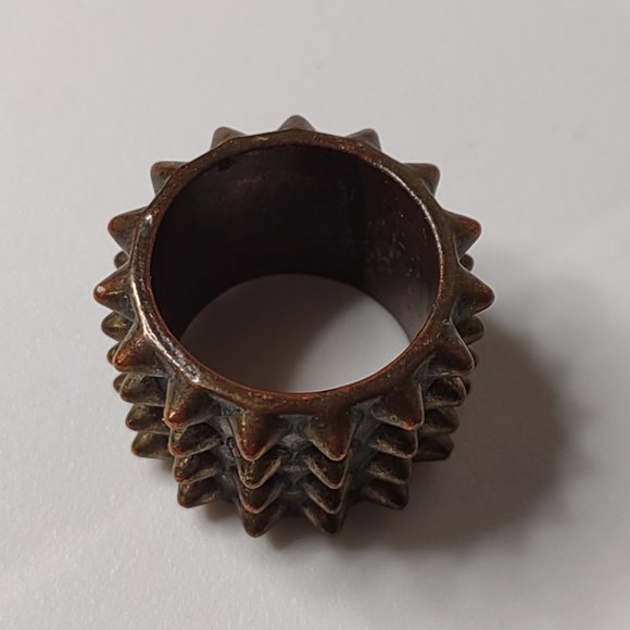Very Cool Large Spike Ring Size 7.25 - Picture 5 of 9